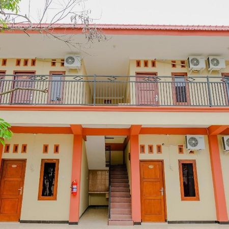 Oyo 2826 Panderman Residence Blitar Eksteriør bilde