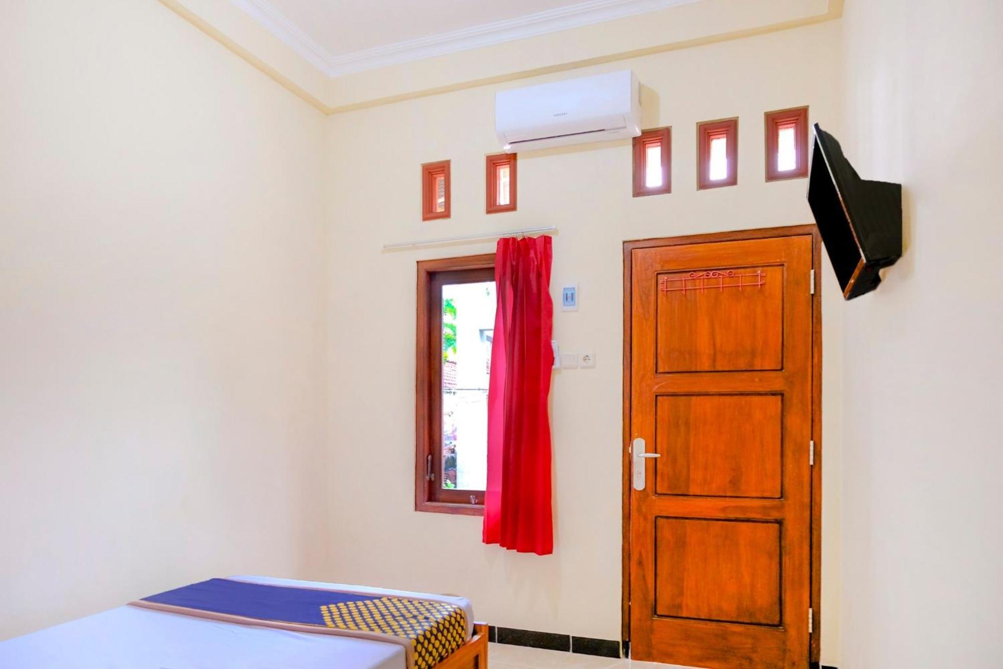 Oyo 2826 Panderman Residence Blitar Eksteriør bilde