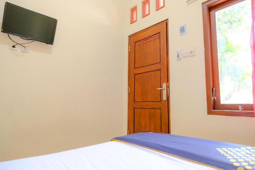 Oyo 2826 Panderman Residence Blitar Eksteriør bilde