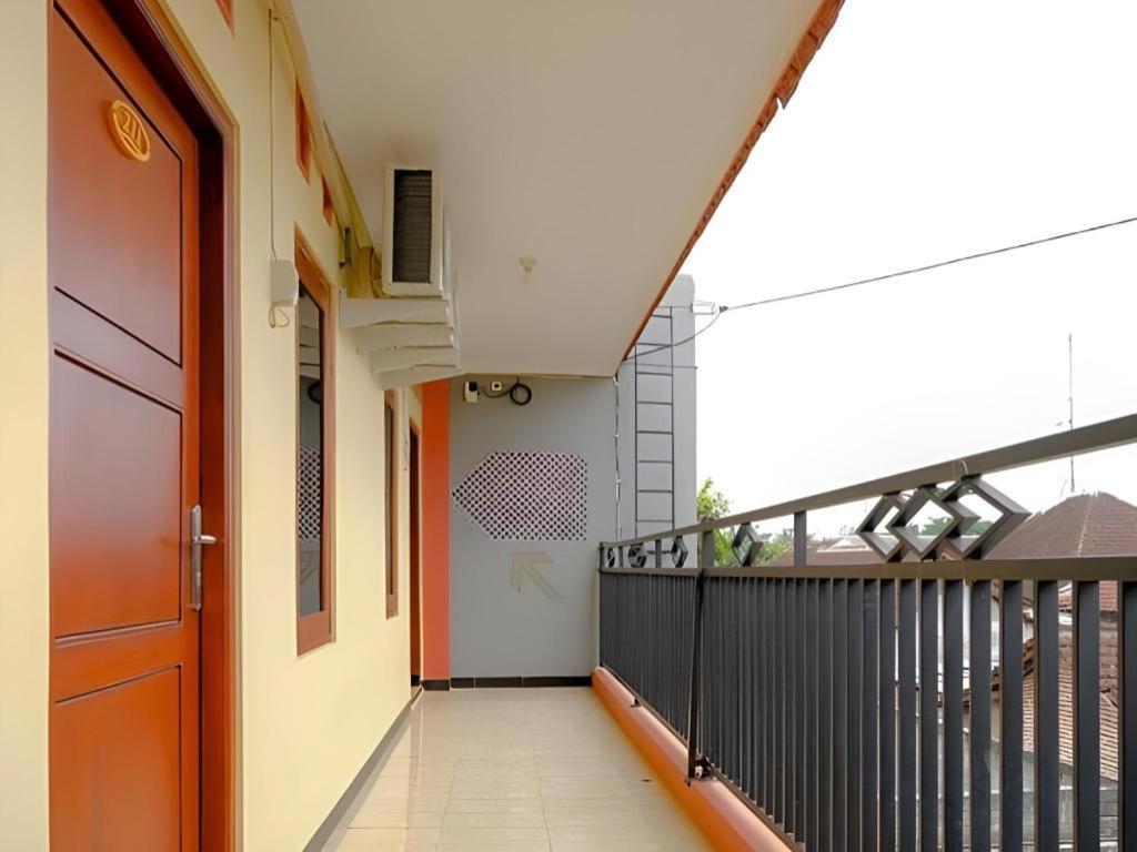 Oyo 2826 Panderman Residence Blitar Eksteriør bilde